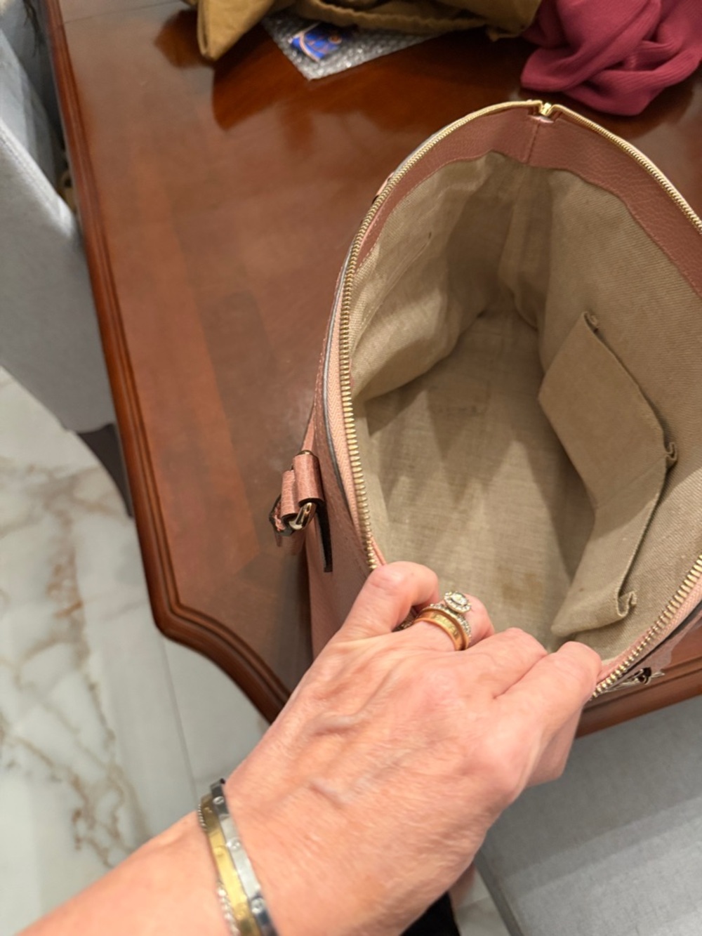 Gucci Pink Leather Hobo Bag - Picture 5 of 12